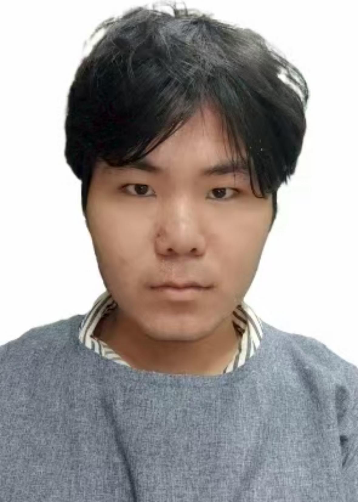 鲍*豪